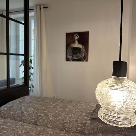 Bel appartement au centre du vieux Joigny Extérieur photo