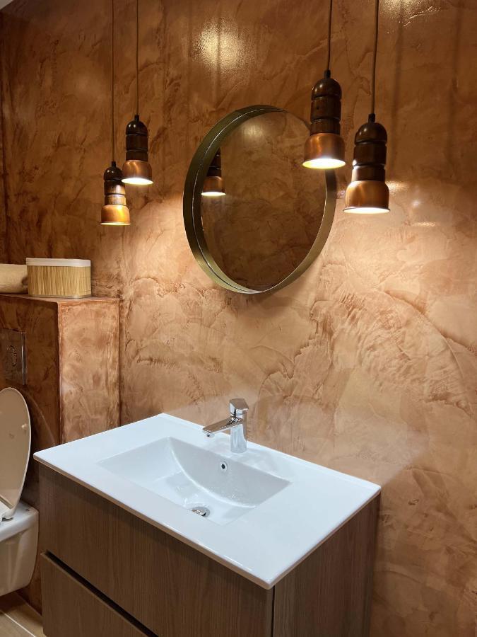 Bel appartement au centre du vieux Joigny Extérieur photo