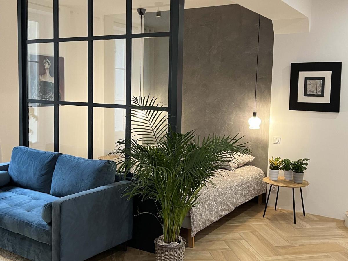 Bel appartement au centre du vieux Joigny Extérieur photo
